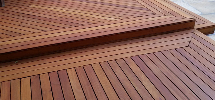 Redwood Decking Material in Beverly Hills, CA